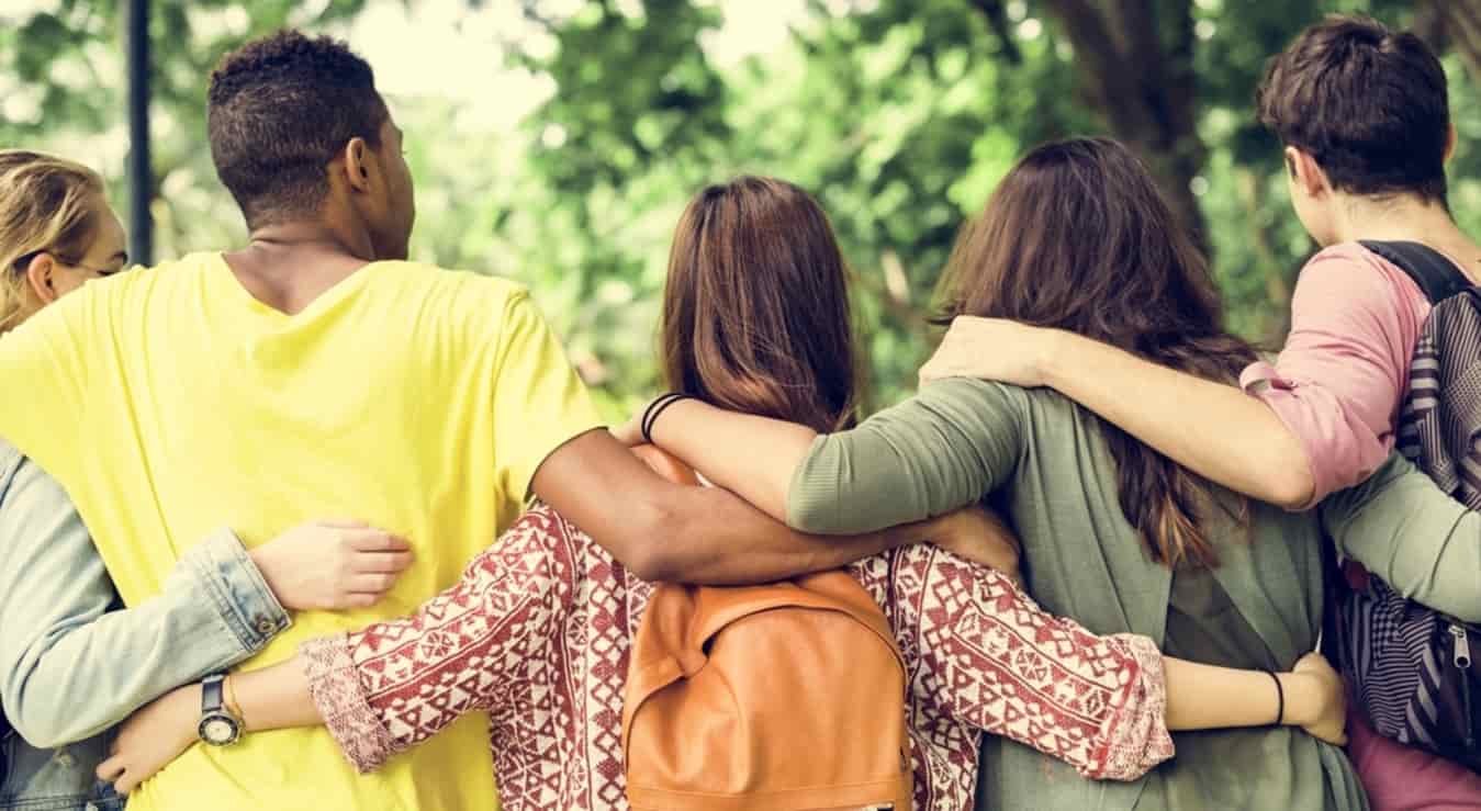 How to make friends after 30: lack of time, responsibilities and adult life complicate it